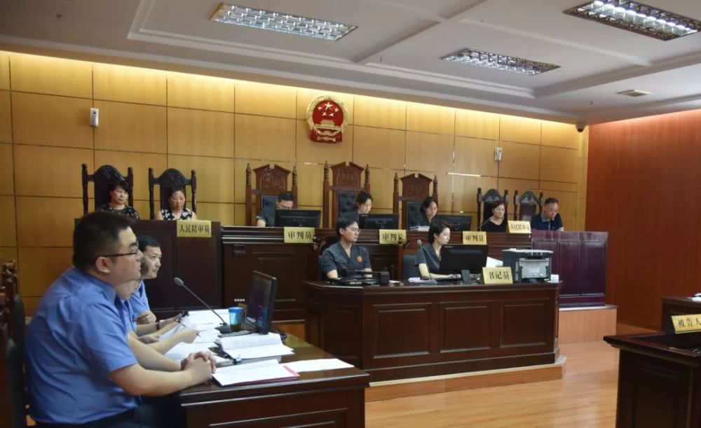 重磅!樊城法院开庭审理郭某等7人涉恶案